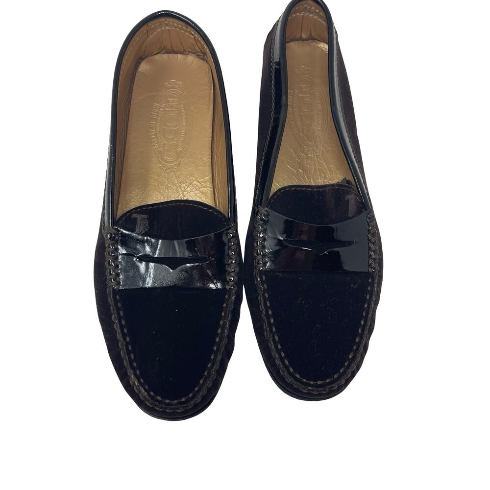 Tod’s Gommino Loafers in Chocolate Brown velvet sz 38 US 7